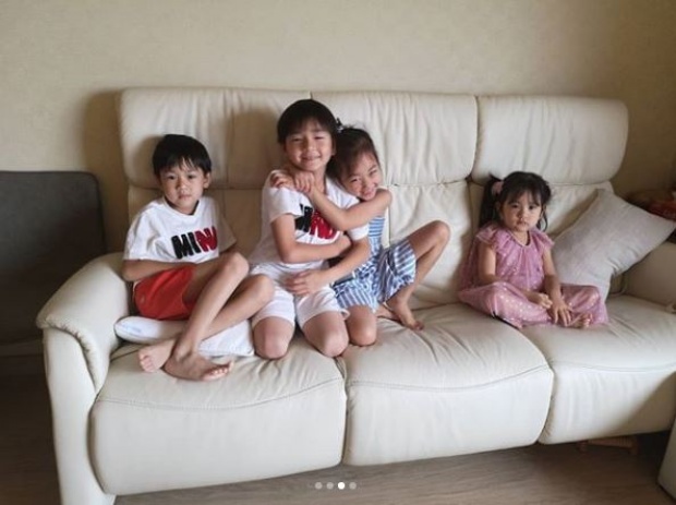 หน้าตาดีทั้งครอบครัว!! ส่องภาพลูกๆทั้ง 4 คน ของ “พลอย ชิดจันทร์” แต่ละคนสวยหล่อสุดๆ