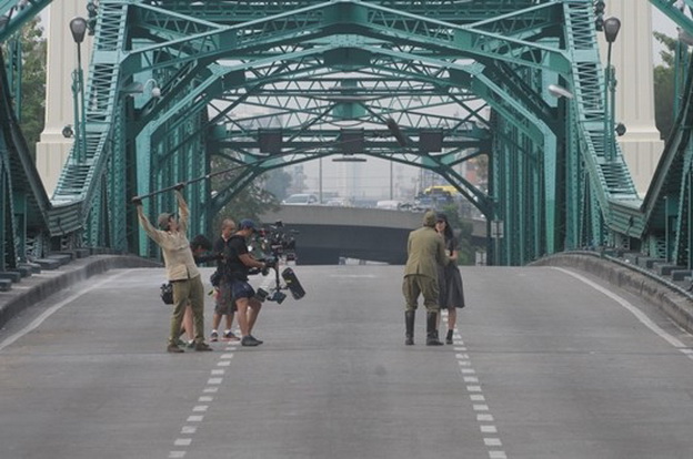 ปิดสะพานพุทธถ่ายฉากระเบิดคู่กรรม