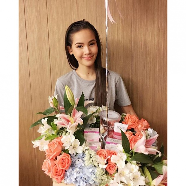 โดนเลย! ‘ญาญ่า’ไม่รู้...ถือหมอนคืออะไร? 