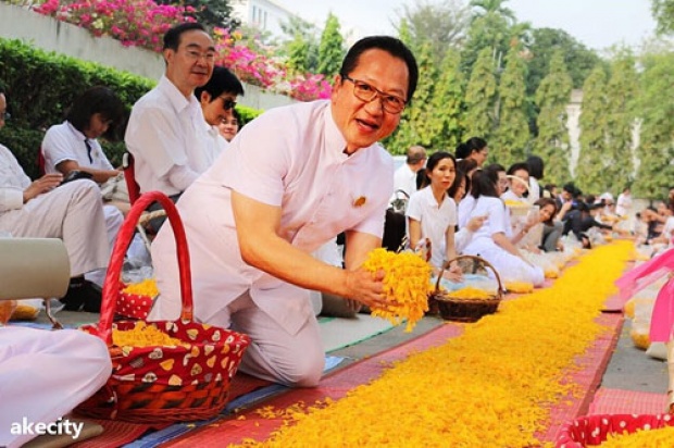 ส่องภาพ “ตั๊ก บงกช” เข้าเรียนระดับปริญญาตรี หลักสูตร “พุทธศาสตรบัณฑิต” ม.ธรรมกาย