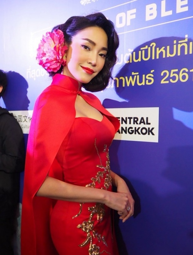 วาเลนไทน์แซ่บ!! ‘เมย์’ โสดสวยๆ ได้กุหลาบแล้ว พรุ่งนี้จะยังไงไม่รู้