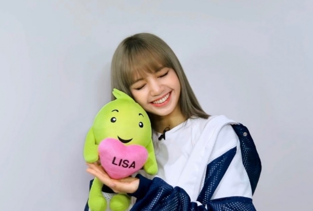 รับทรัพย์ 8 หลัก Lisa ไอดอลสาว แห่ง BLACKPINK คว้างานพรีเซนเตอร์บ้านเกิด