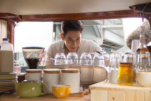  แฟนคลับ “อ๋อม” เหมารอบชม “Coffee Please แก้วนี้หัวใจสั่น”