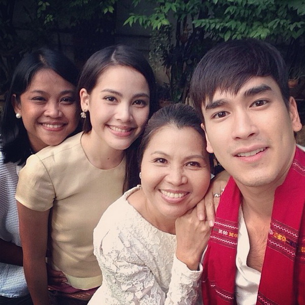 ณเดช - ญาญ่า ทำบุญทอดกฐิน ที่กาฬสิน