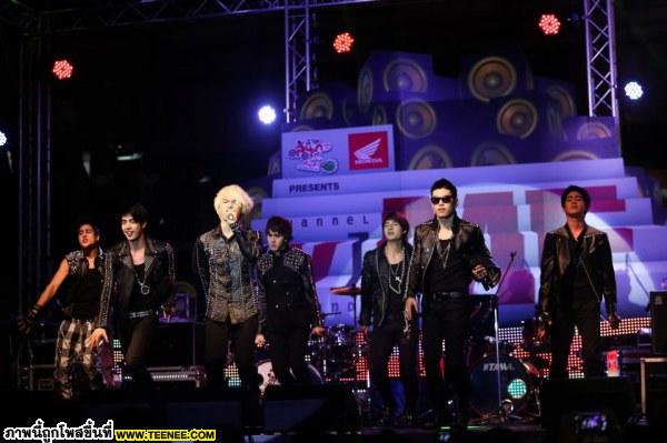 เก็บตก... boyband  วง Evo nine ในงาน [V] Music Festival 	