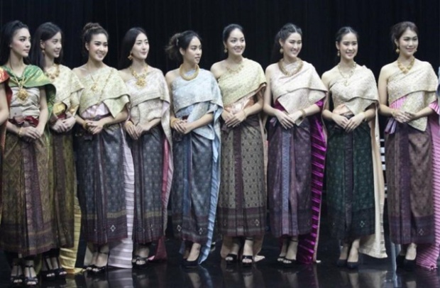 เริ่ดหรูดุจนางพญา!? ยลโฉม ชุดไทยโบราณ สุดเลอค่า 3 ยุค เป็นครั้งแรก 