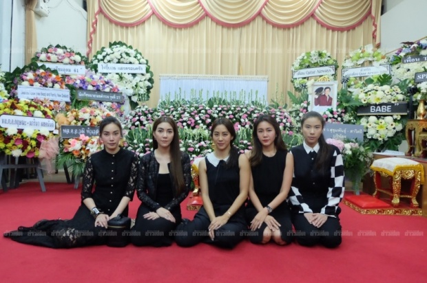 บรรยากาศงานศพสุดอาลัย จูนน้องสาว จ๋า ครอบครัวเผยคำขอก่อนตาย