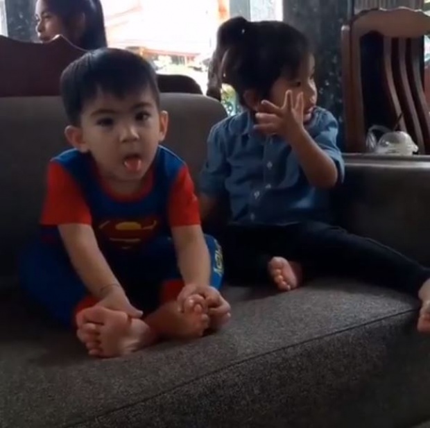 ย้อนดูคลิป “ตาโจ” ลูกใจเริง สมัยที่มีโอกาสเจอกับ “น้องมะลิ” ลูกแม่โบว์ คุยเล่นกันน่ารักมาก!! (มีคลิป)