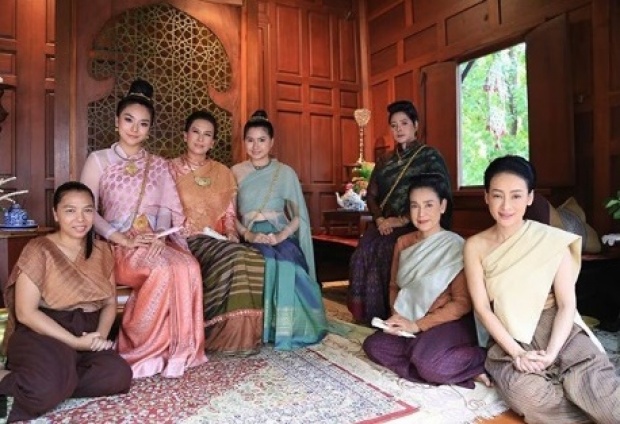 หลายคนอาจยังไม่รู้!! หนึ่งในคนสำคัญ ละครดัง “บุพเพสันนิวาส” ชีวิตจริงมีเชื้อสายเจ้าแท้ๆ!?