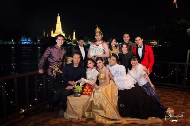 มีลุ้นมั้ยนะ! ภาพโผล่! ‘อั้ม’ ถ่ายรูปแนบชิด ‘กึ้ง’ บรรยากาศมันหวานแปลกๆ!