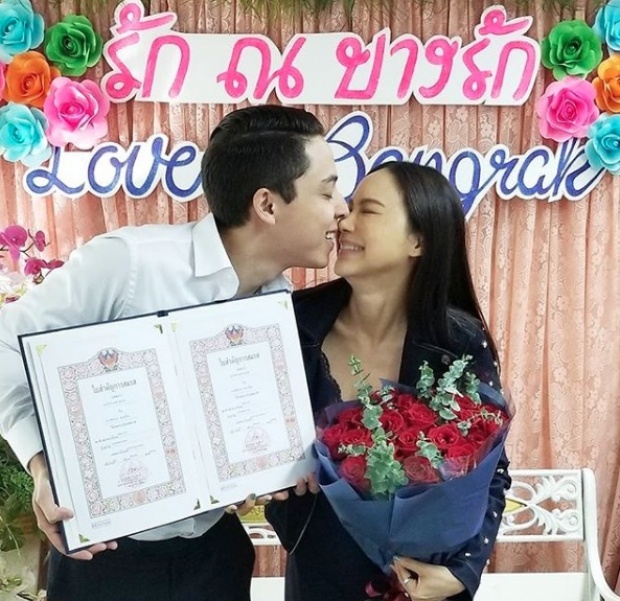 ยินดีด้วยจ้า! อดีตนางร้ายสายแซ่บ! ล่าสุดจูงมือแฟนหนุ่มอายุห่าง 14 ปี จดทะเบียนสมรสแล้ว!