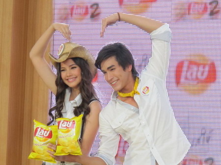 คู่ขวัญสุดฮอต!! ณเดชณ์+ญาญ่า