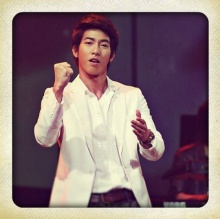 โตโน่ทุ่มเทเพลง พลิกลุกส์ทำร็อก