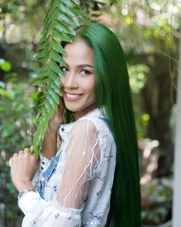 อื้อหือออ! สาวสวยทำผมสีเขียวที่ใครเห็นเป็นต้องหยุดมอง ที่แท้คือนางงามของไทยคนนี้!