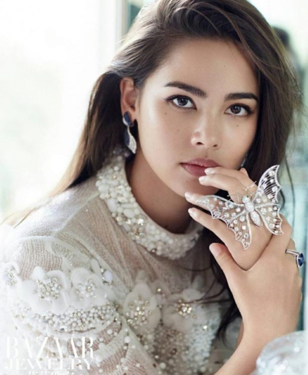 สวยเลอค่า!! “ญาญ่า อุรัสยา” ฮอตข้ามประเทศ ขึ้นปกนิตยสารดังของจีน