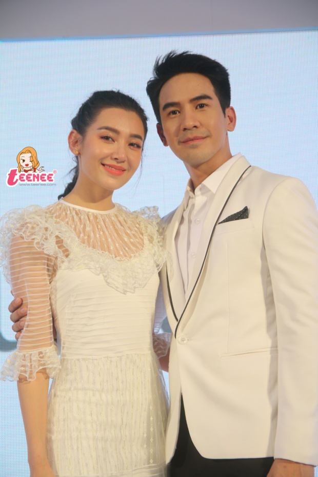 “พี่หมื่นโป๊ป” ควงสาว “เบลล่า ” ออกงานอีเว้นท์ แต่ละช็อตทำเอาฟินสุดๆ