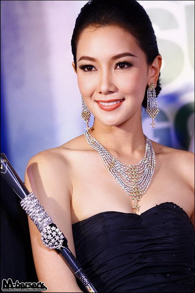 สวย เจิดจรัส คุณนายนุ่น วรนุช