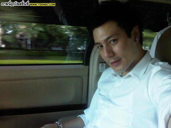 อ๊าก.... พี่โดม หล่อเหลือรับประทาน!!