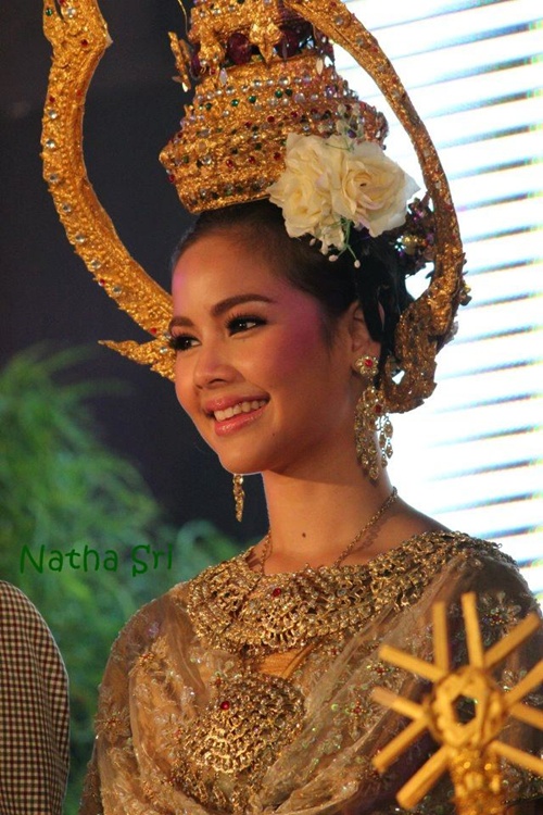 PIC ญาญ่า อุรัสยา สวยงามแบบผู้หญิงไทย