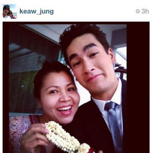 ณเดชน์ และ คุณแม่ 