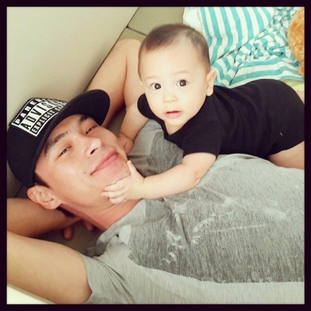 Hot!! รวมภาพลูกชายกับคุณพ่อปีเตอร์  