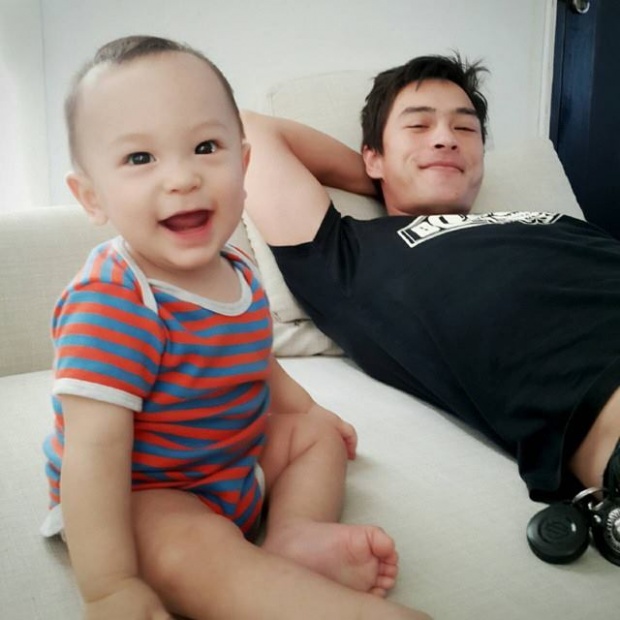 Hot!! รวมภาพลูกชายกับคุณพ่อปีเตอร์  