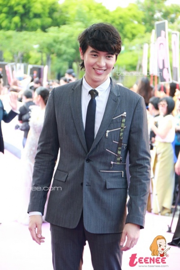 ช็อตสยบติ่ง!!เจมส์ จิ สาดความหล่อยิ้มทีใจละลาย