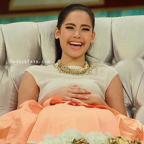 น่ารัก สดใส "ญาญ่า" เมื่อเวลาพูดถึงคู่จิ้น ณเดชน์