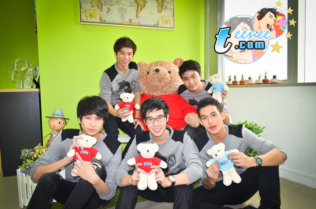 5หนุ่มบอยแบนด์ “Mad Monkeys”