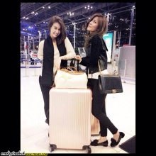 Pic : 2สาวสุดซี้ เอมี่ - เอมมี่ มรกต ตะลุยนิวยอร์ค