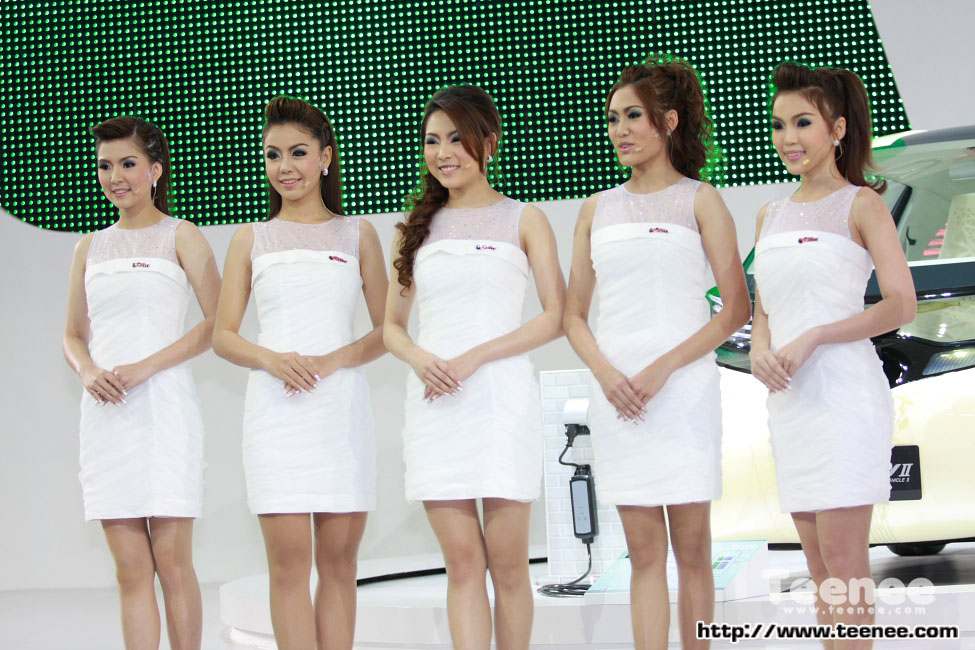 เรียบหรู..มีสไตล์ พริตตี้สาวสวยจากค่าย Toyota มอเตอร์โชว์ 2011