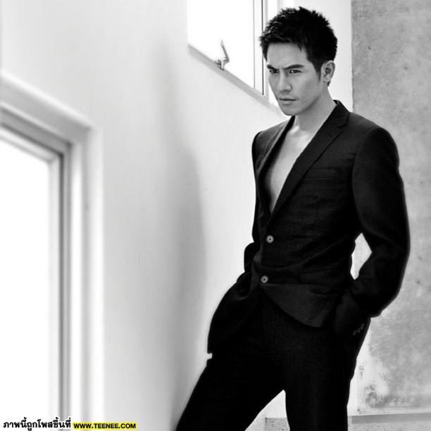 pic:หนุ่มหล่อเจ้าของรอยยิ้มอบอุ่นโป๊ป 