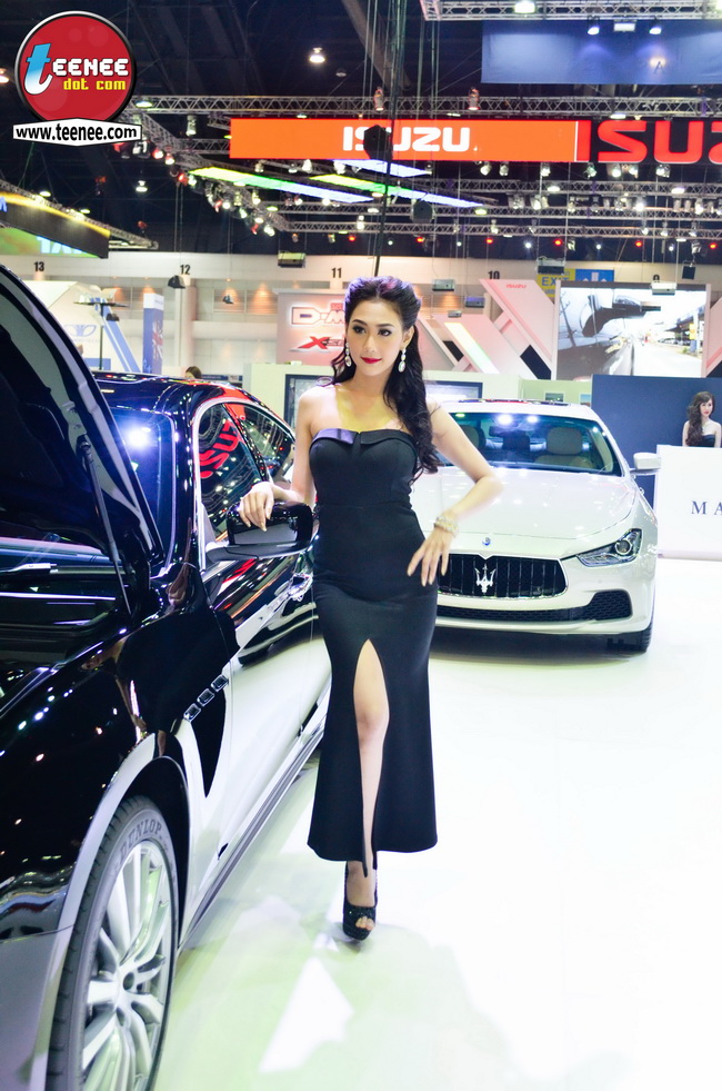 ลึกลับ น่าค้นหา กับสาวสวย จาก MASERATI