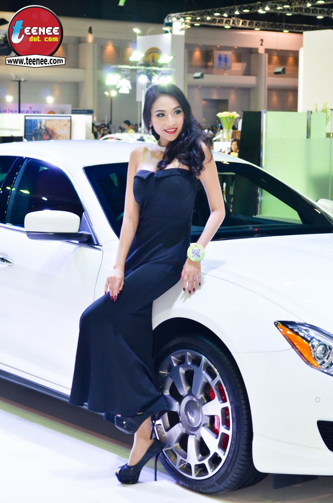 ลึกลับ น่าค้นหา กับสาวสวย จาก MASERATI