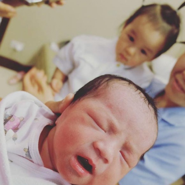 ชมภาพชัด น้องออเกรซ ลูกสาวคนที่ 4 ของพ่อเปิ้ล - แม่จูน