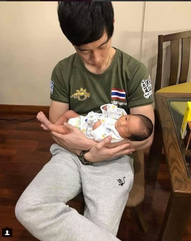 ละมุน เบนซ์เรซซิ่ง ในบทบาทพ่อลูกอ่อน ช่วยเมียเลี้ยงลูก(คลิป)