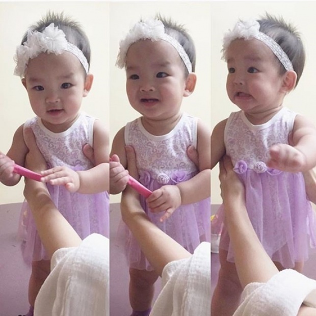 สายแดนซ์มาเอง ! น้องปีใหม่ ลูกแม่แอฟ โชว์ความน่ารัก เต้นดุกดิก