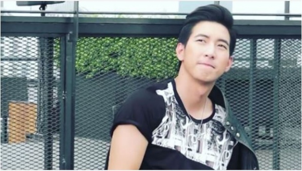 แฟชั่นเท่ ๆ ปนเซ็กซี่เล็ก ๆ จากโตโน่-ภาคิน ในขวัญเรือน ฉบับมกราคม