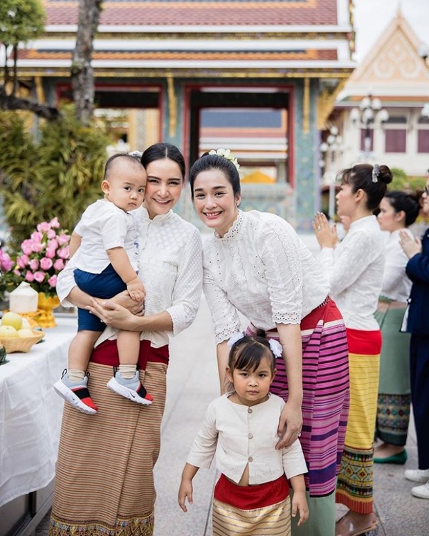 “กระแต ศุภักษร” ควงคู่ลูกสาว “น้องเจ้าขา”  แต่งชุดไทยล้านนา ร่วมทำบุญวันเกิด “ครีม เปรมสินี”