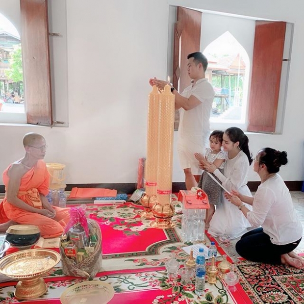 “กระแต ศุภักษร” ควงคู่ลูกสาว “น้องเจ้าขา”  แต่งชุดไทยล้านนา ร่วมทำบุญวันเกิด “ครีม เปรมสินี”