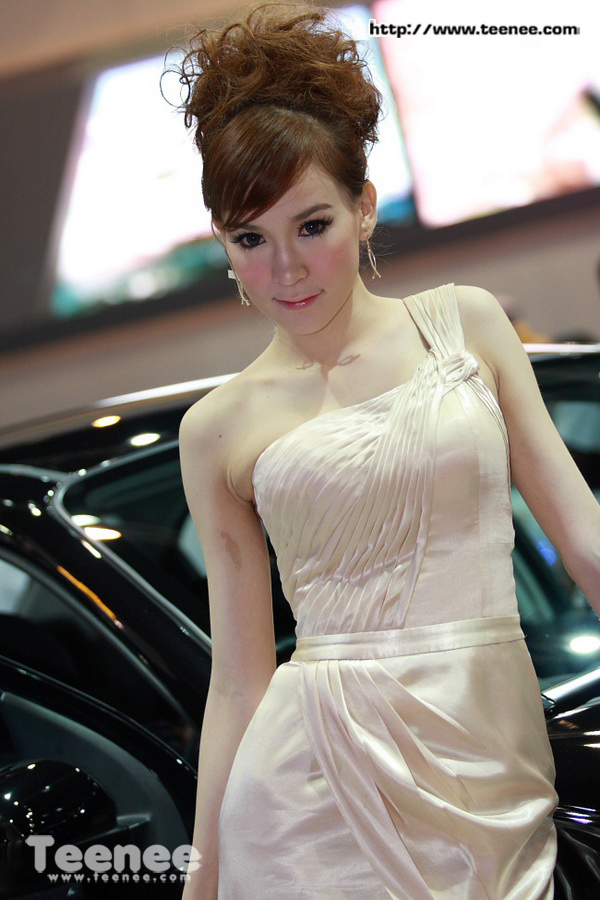 พริตตี้สาวสวย จาก"Chevrolet"