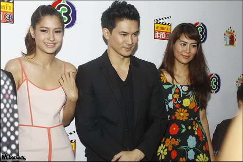 Pic: เปิดวิกบิ๊ก 3 รวมดาราชั้นนำ ประชันสวยหล่อ[2]