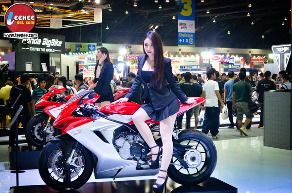 เปรี้ยว เท่ห์! สไตล์ สาวๆ จาก MV Agusta