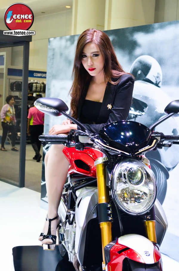 เปรี้ยว เท่ห์! สไตล์ สาวๆ จาก MV Agusta