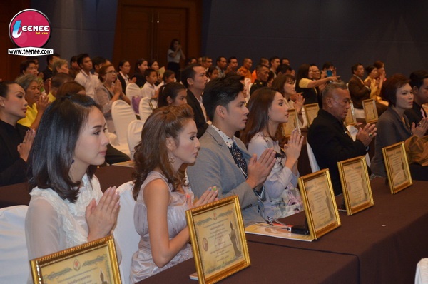 ดาราแห่รับรางวัล พุทธธรรมสภา อีกหนึ่งความภาคภูมิใจ