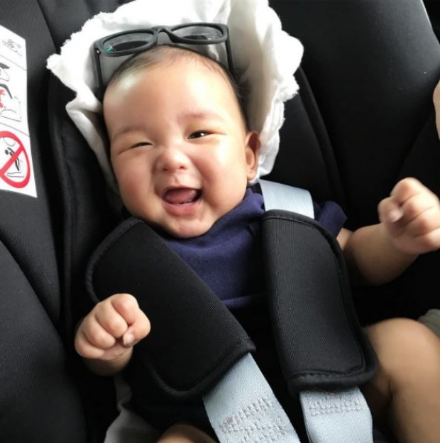 ส่องภาพความน่ารัก!! น้องตฤณ ลูก วิกกี้-ชาย ยิ้มเก่งมากๆ มาดูกัน!