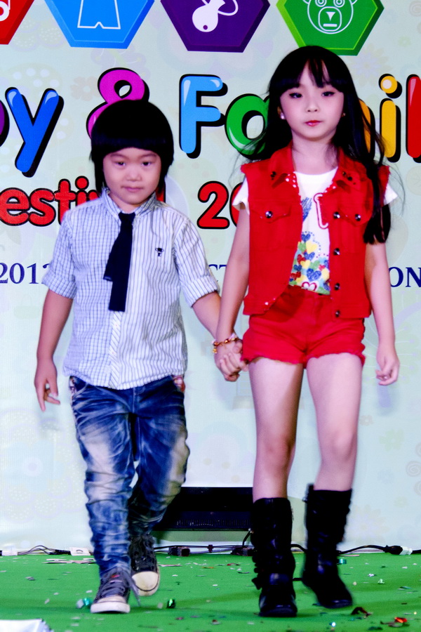 พิธีเปิดงาน Baby & Family Festival 2012