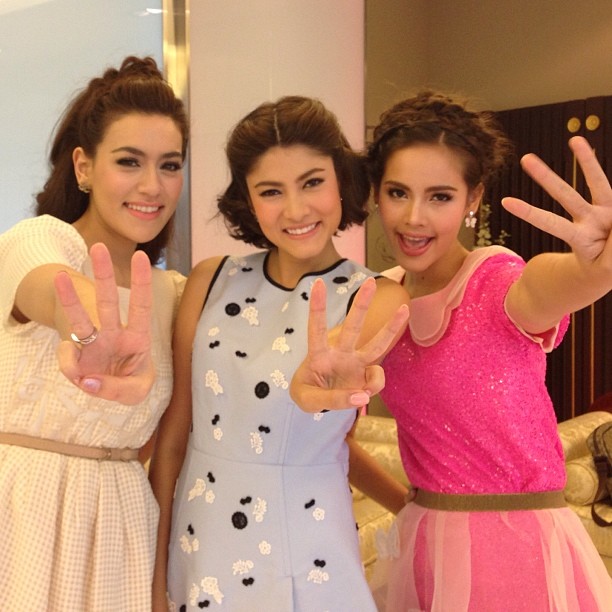 3 สาวฮอตรวมตัว ญาญ่า มาร์กี้ คิมเบอร์ลี่ น่ารักสดใส