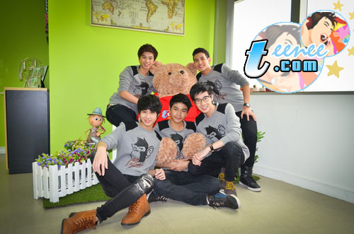 5 หนุ่มบอยแบนด์ “Mad Monkeys” @ TEENEE.COM