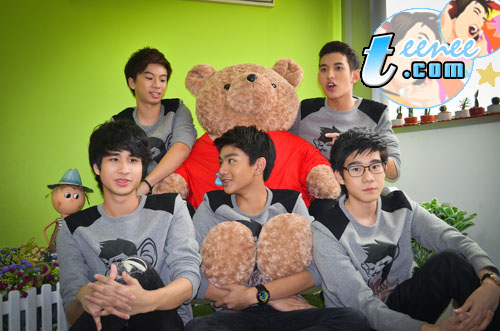 5 หนุ่มบอยแบนด์ “Mad Monkeys” @ TEENEE.COM